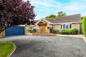 Images for Evergreen Drive, Little Addington, Kettering