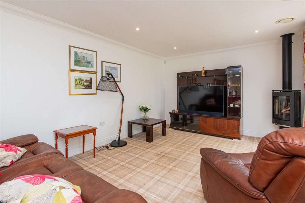 Images for Evergreen Drive, Little Addington, Kettering EAID:oscarjamesapi BID:6