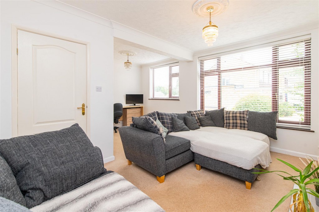 Images for Parade Bank, Moulton, Northampton EAID:oscarjamesapi BID:1