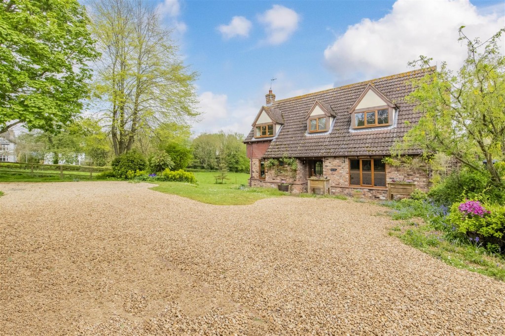 Images for Woodford Road, Great Addington EAID:oscarjamesapi BID:3
