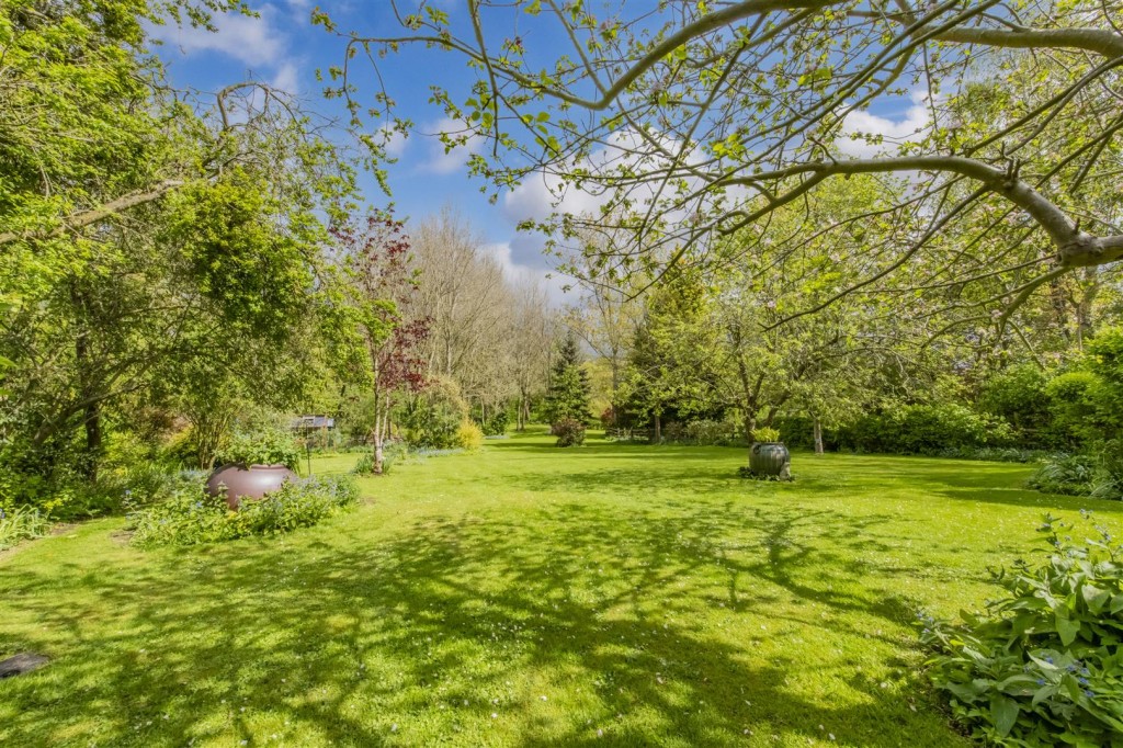 Images for Woodford Road, Great Addington EAID:oscarjamesapi BID:3