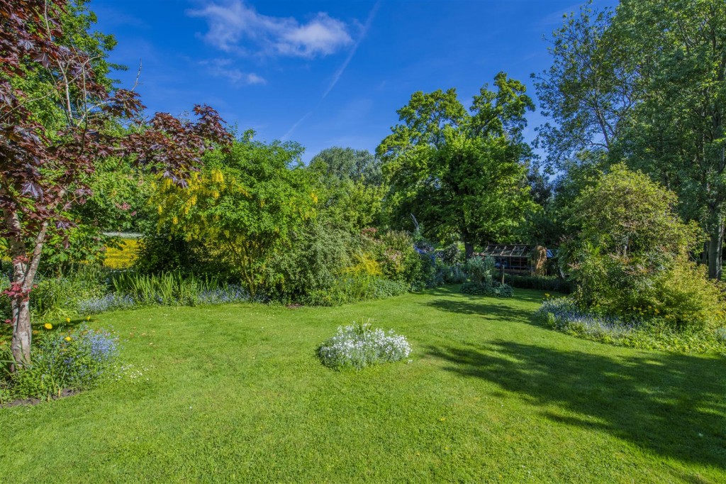 Images for Woodford Road, Great Addington EAID:oscarjamesapi BID:3