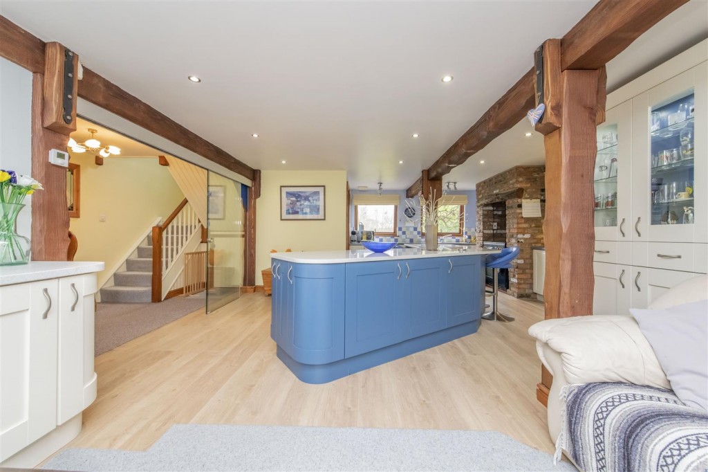 Images for Woodford Road, Great Addington EAID:oscarjamesapi BID:3