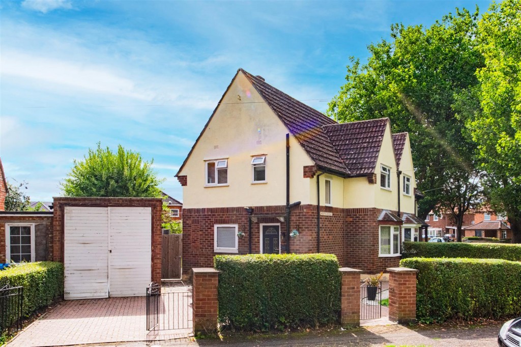 Images for Westfields Road, Corby EAID:oscarjamesapi BID:4