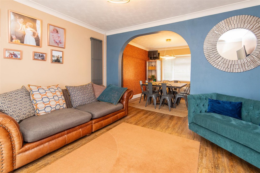 Images for Westfields Road, Corby EAID:oscarjamesapi BID:4