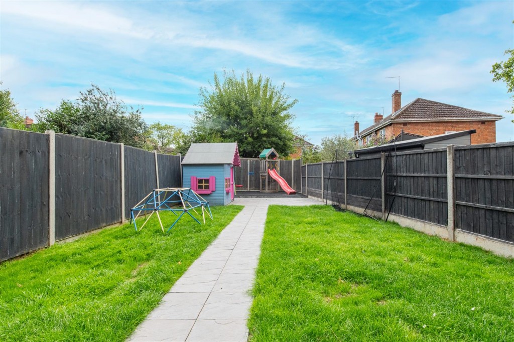 Images for Westfields Road, Corby EAID:oscarjamesapi BID:4