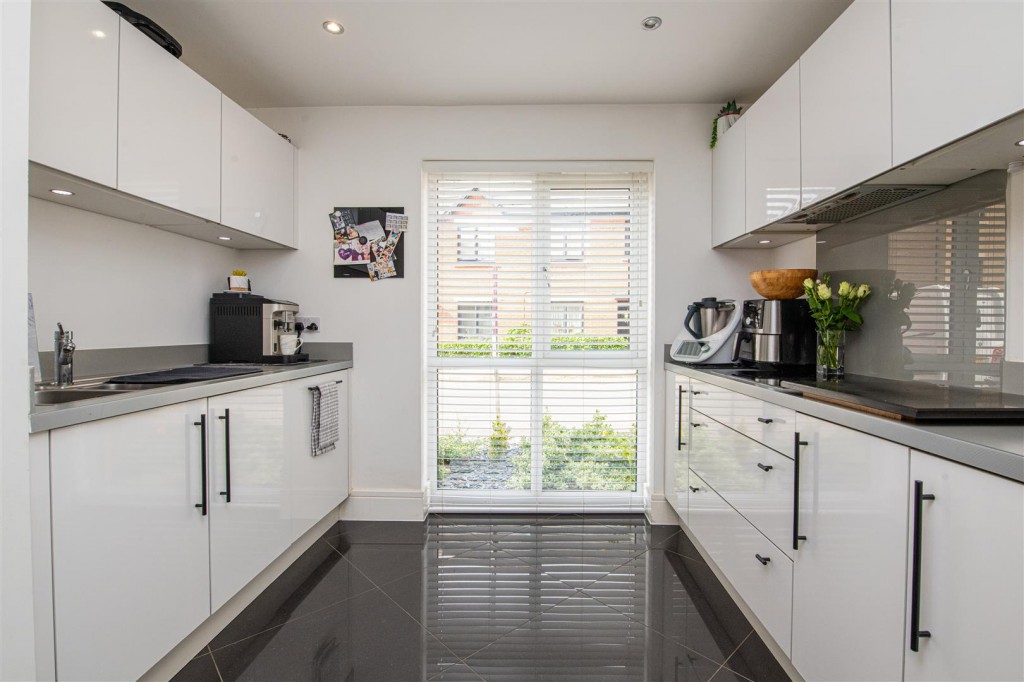 Images for Kesteven Way, Corby EAID:oscarjamesapi BID:4