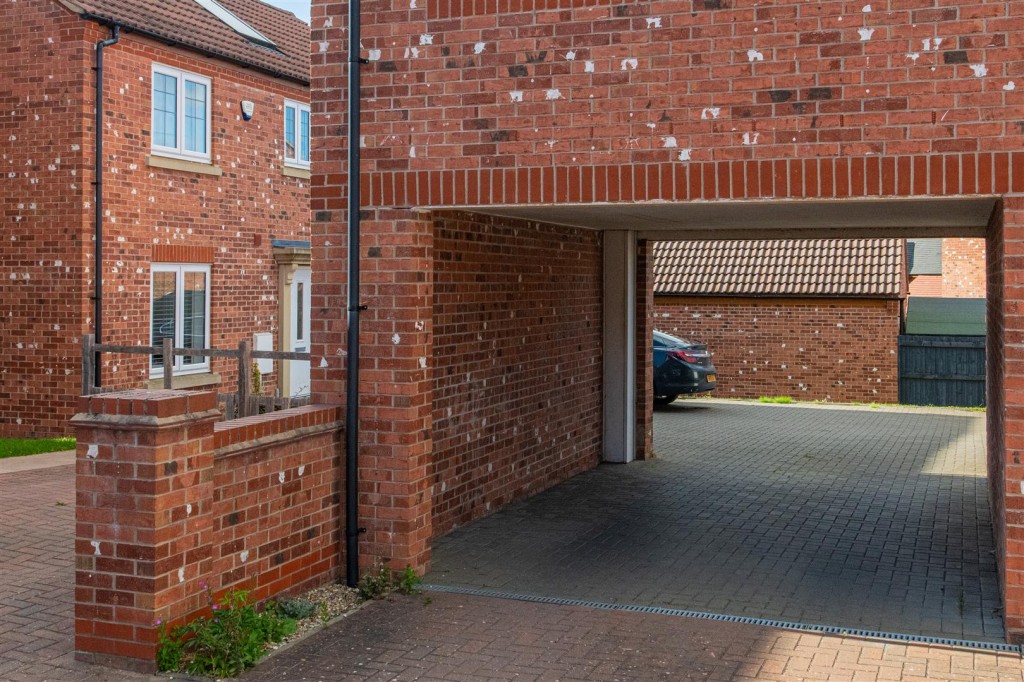 Images for Hobby Drive, Priors Hall, Corby EAID:oscarjamesapi BID:4