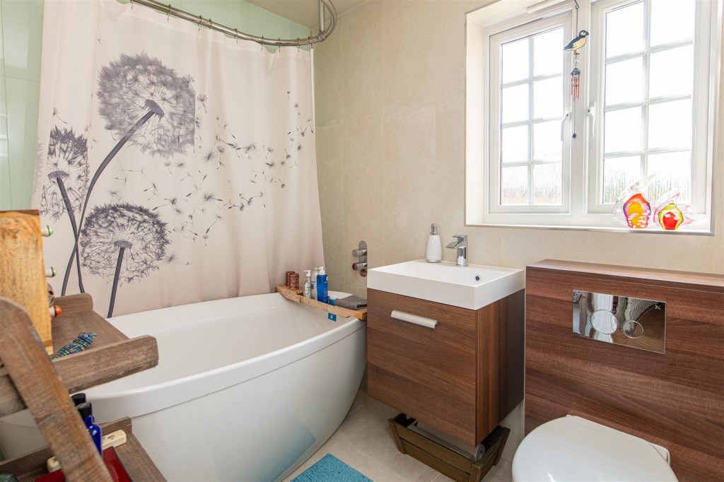 Images for Ashby Close, Burton Latimer EAID:oscarjamesapi BID:3