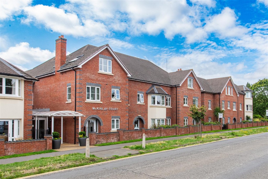 Images for Tresham Close, Kettering EAID:oscarjamesapi BID:2