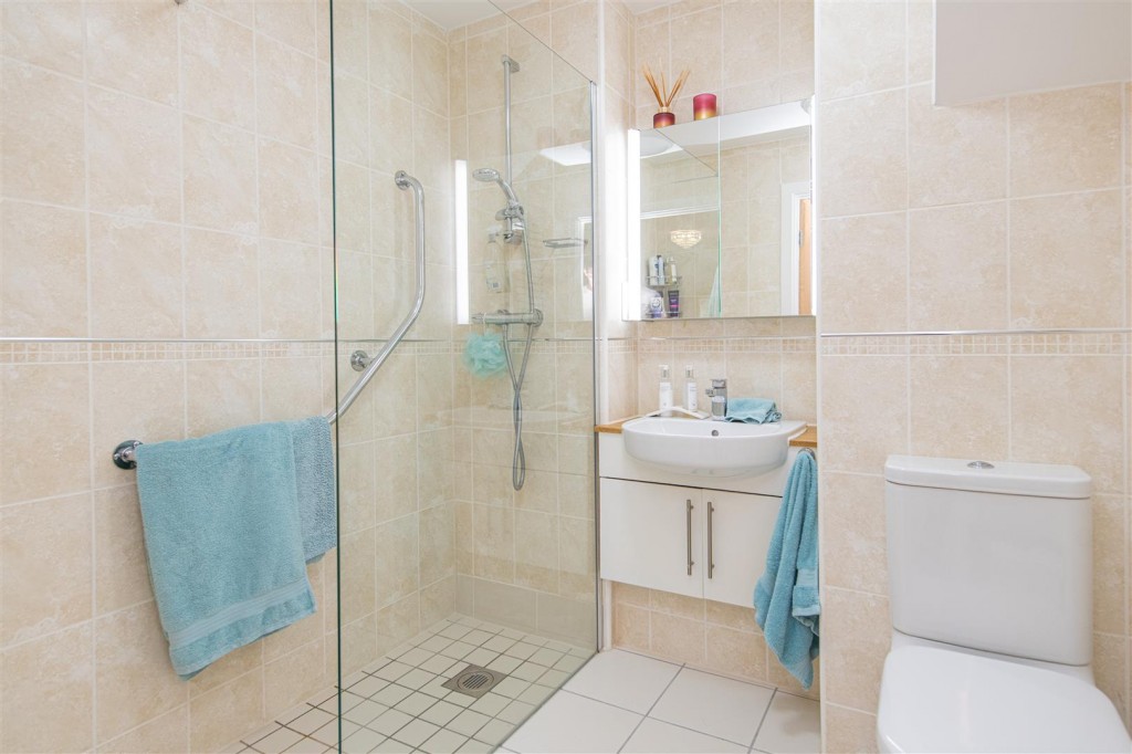 Images for Tresham Close, Kettering EAID:oscarjamesapi BID:2