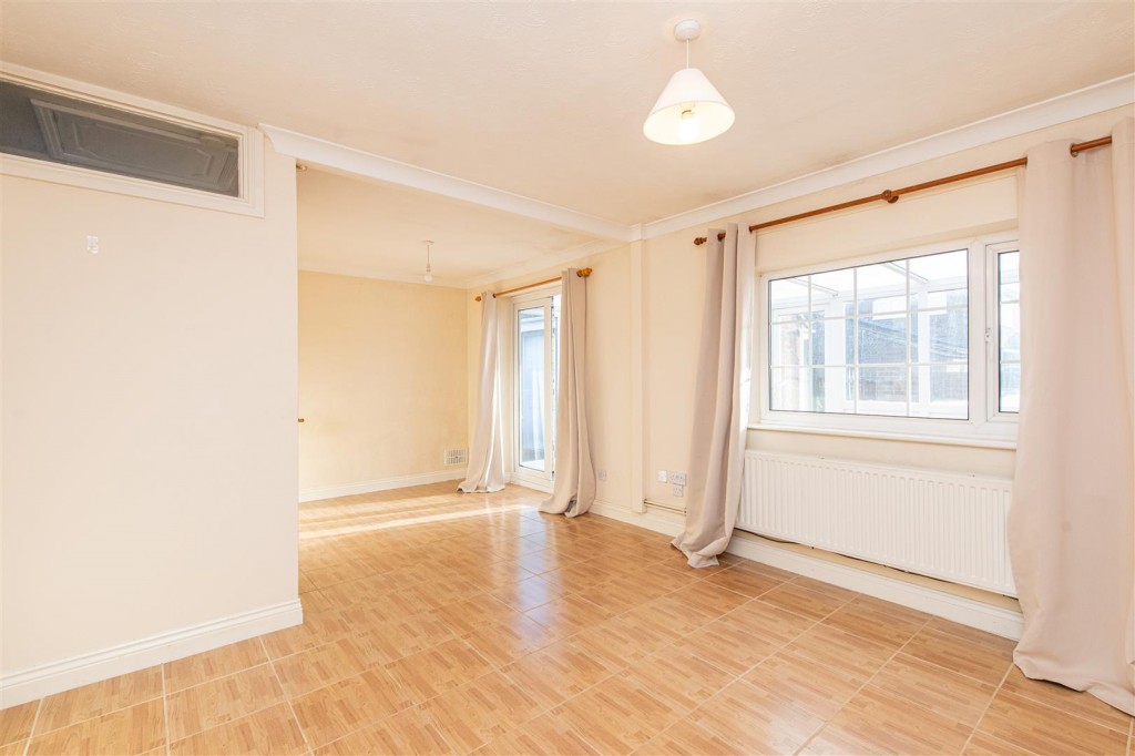 Images for Windmill Lane, Raunds EAID:oscarjamesapi BID:8