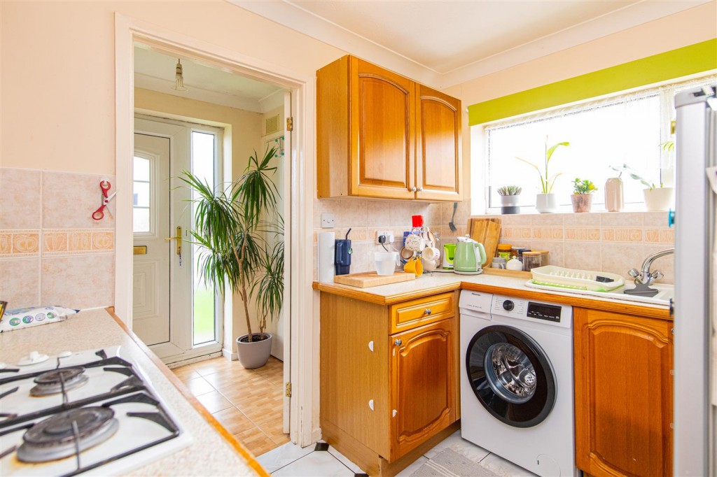 Images for Windmill Lane, Raunds, Wellingborough EAID:oscarjamesapi BID:8
