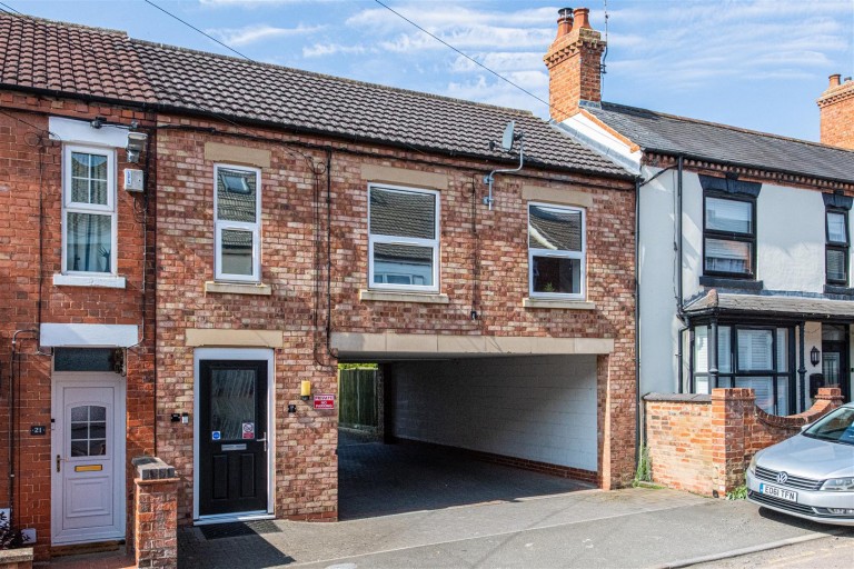 Queen Street, Irthlingborough, Wellingborough - EAID:oscarjamesapi, BID:6