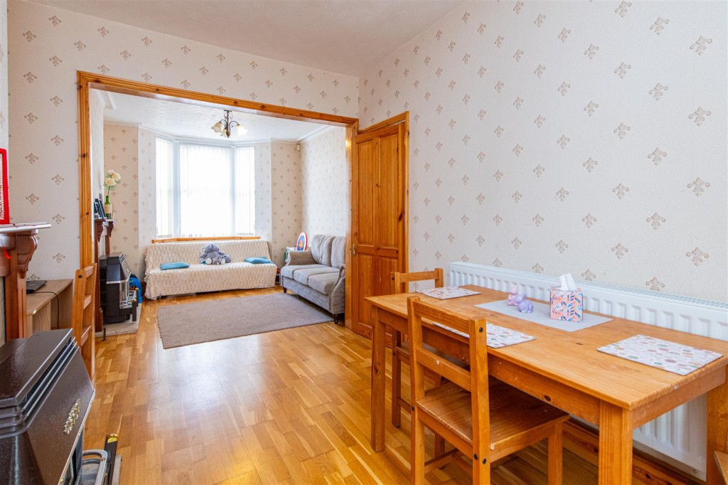 Images for Leslie Road, Northampton EAID:oscarjamesapi BID:1