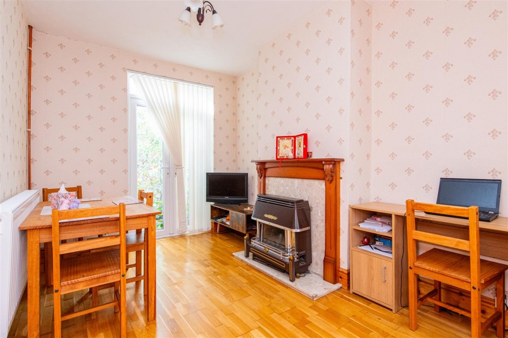 Images for Leslie Road, Northampton EAID:oscarjamesapi BID:1