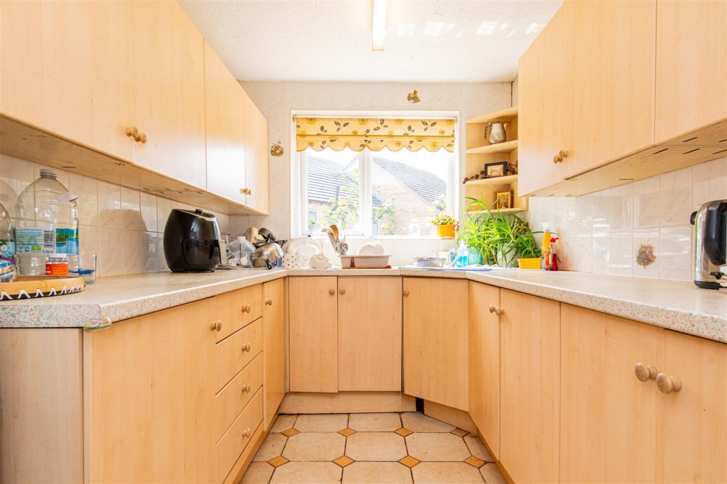 Images for Leslie Road, Northampton EAID:oscarjamesapi BID:1