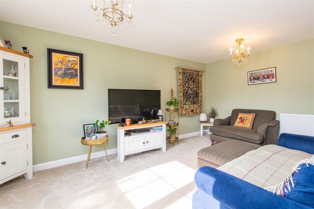 Images for Brockhall Crescent, Kettering EAID:oscarjamesapi BID:2