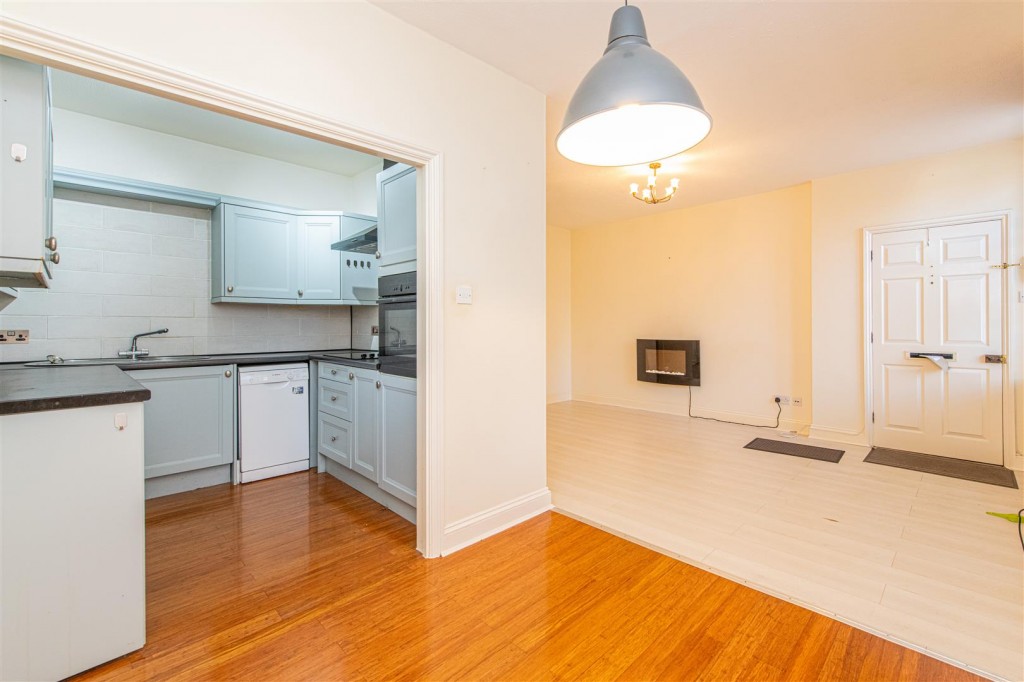 Images for Laws Lane, Finedon EAID:oscarjamesapi BID:3