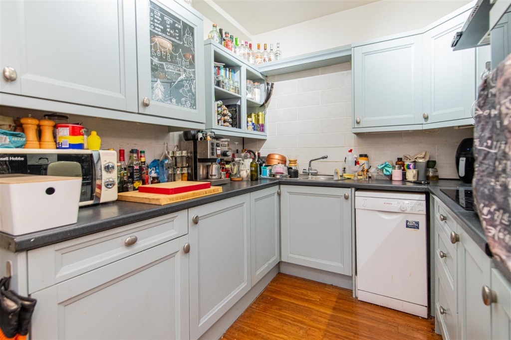 Images for Laws Lane, Finedon EAID:oscarjamesapi BID:3