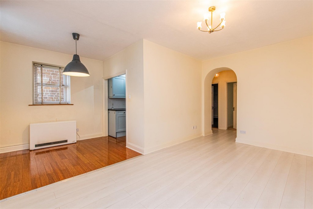 Images for Laws Lane, Finedon EAID:oscarjamesapi BID:3