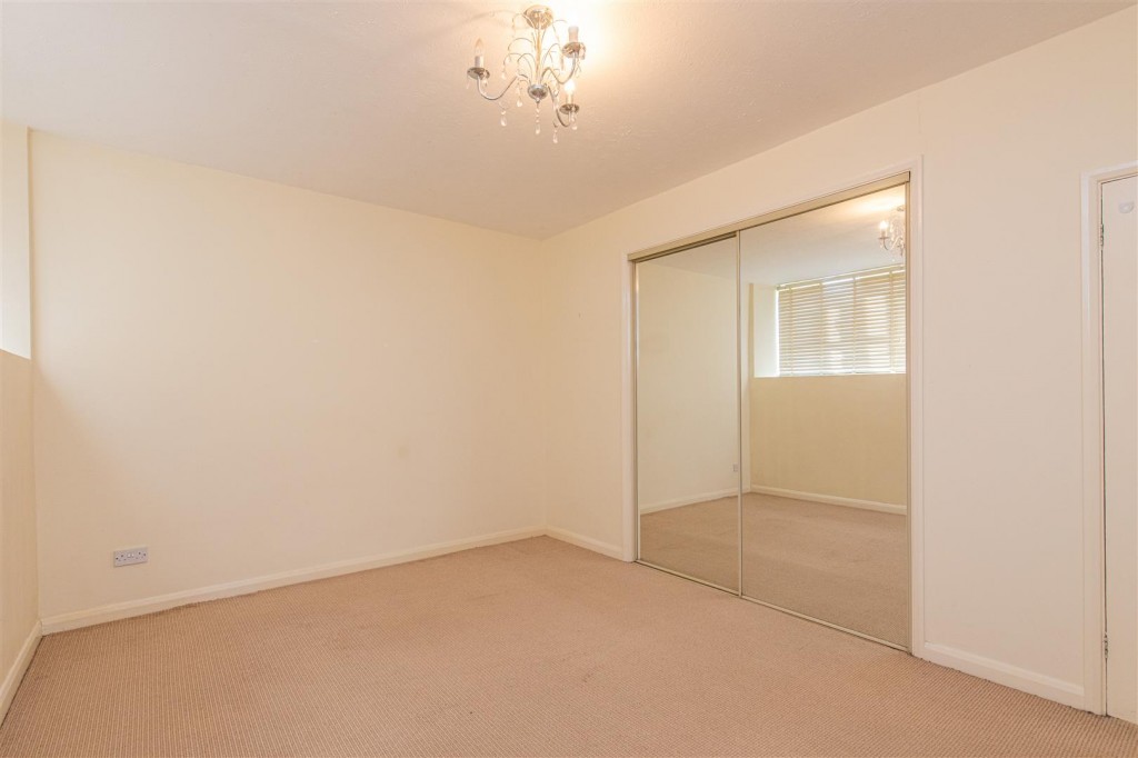 Images for Laws Lane, Finedon EAID:oscarjamesapi BID:3