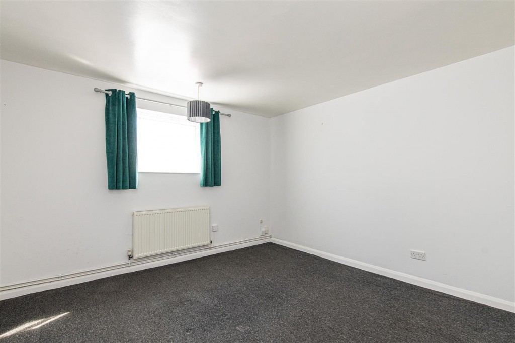 Images for Regent Road, Burton Latimer EAID:oscarjamesapi BID:2