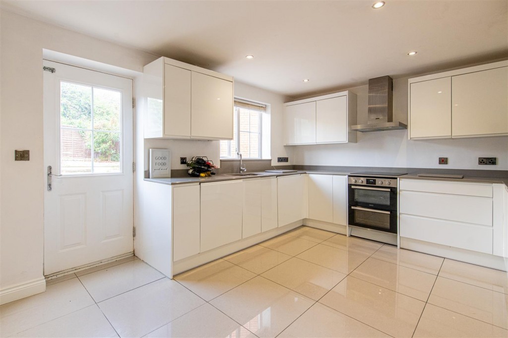 Images for Horse Fair Lane, Rothwell, Kettering EAID:oscarjamesapi BID:2