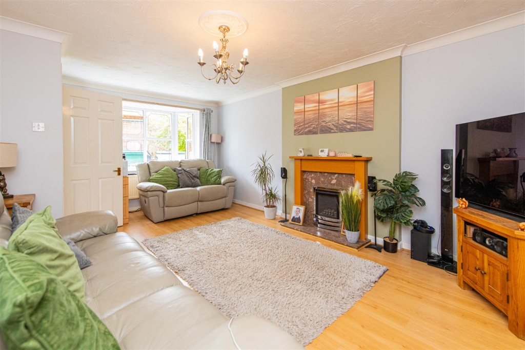 Images for Kenmore Drive, Desborough, Kettering EAID:oscarjamesapi BID:2