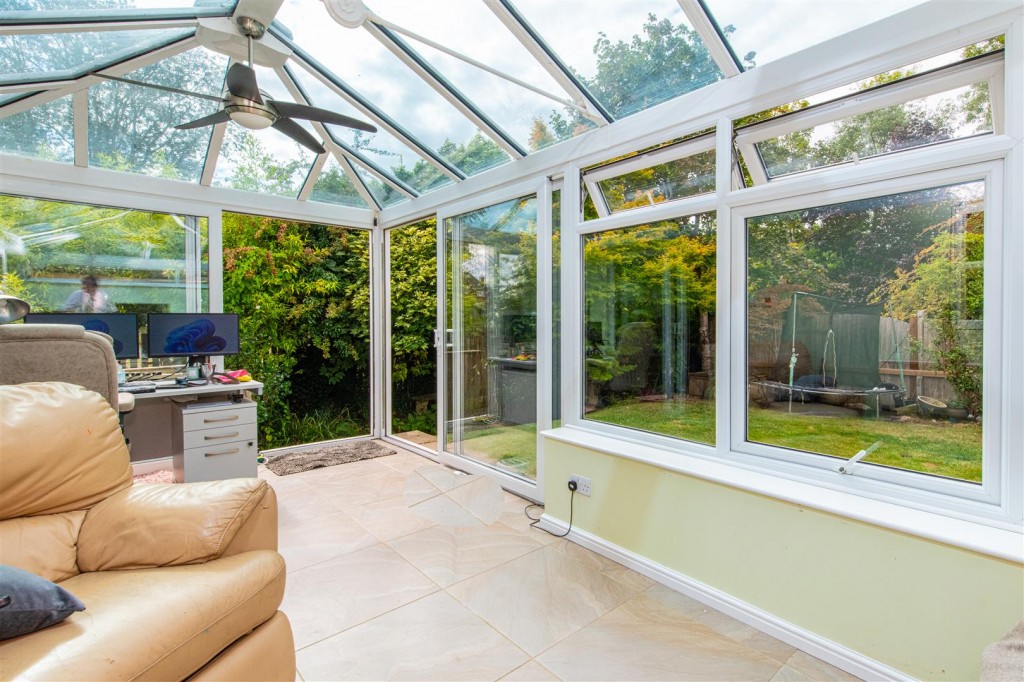 Images for Kenmore Drive, Desborough, Kettering EAID:oscarjamesapi BID:2