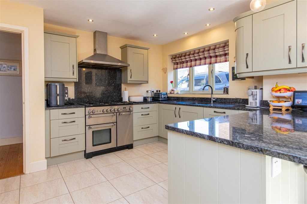 Images for Isemill Road, Burton Latimer EAID:oscarjamesapi BID:3