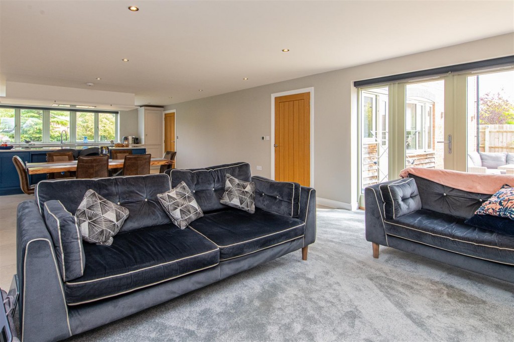 Images for Bromell Grove, Husbands Bosworth EAID:oscarjamesapi BID:5