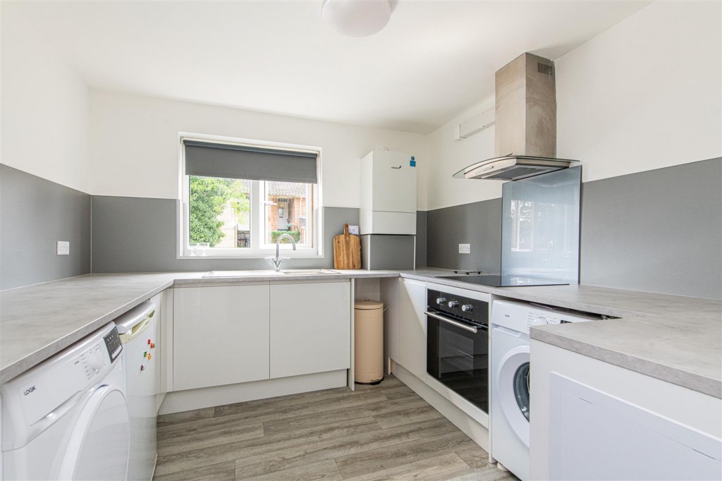 Images for Clun Walk, Corby EAID:oscarjamesapi BID:4