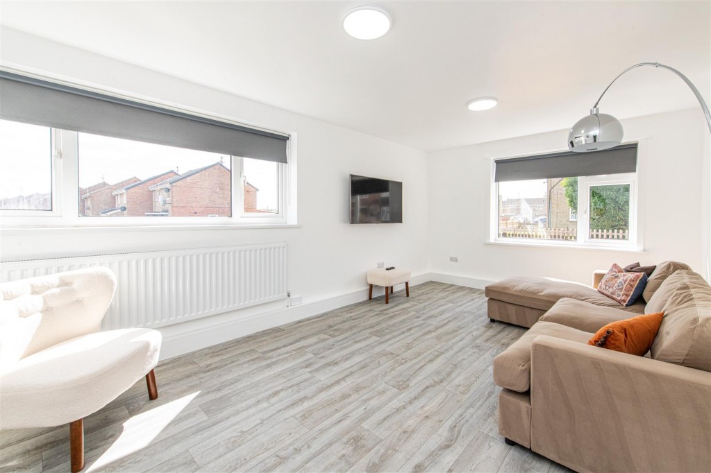 Images for Clun Walk, Corby EAID:oscarjamesapi BID:4