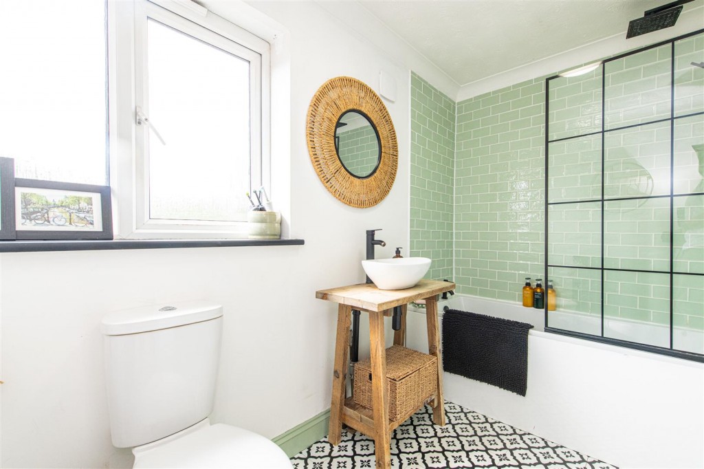 Images for Hallwood Road, Kettering EAID:oscarjamesapi BID:2