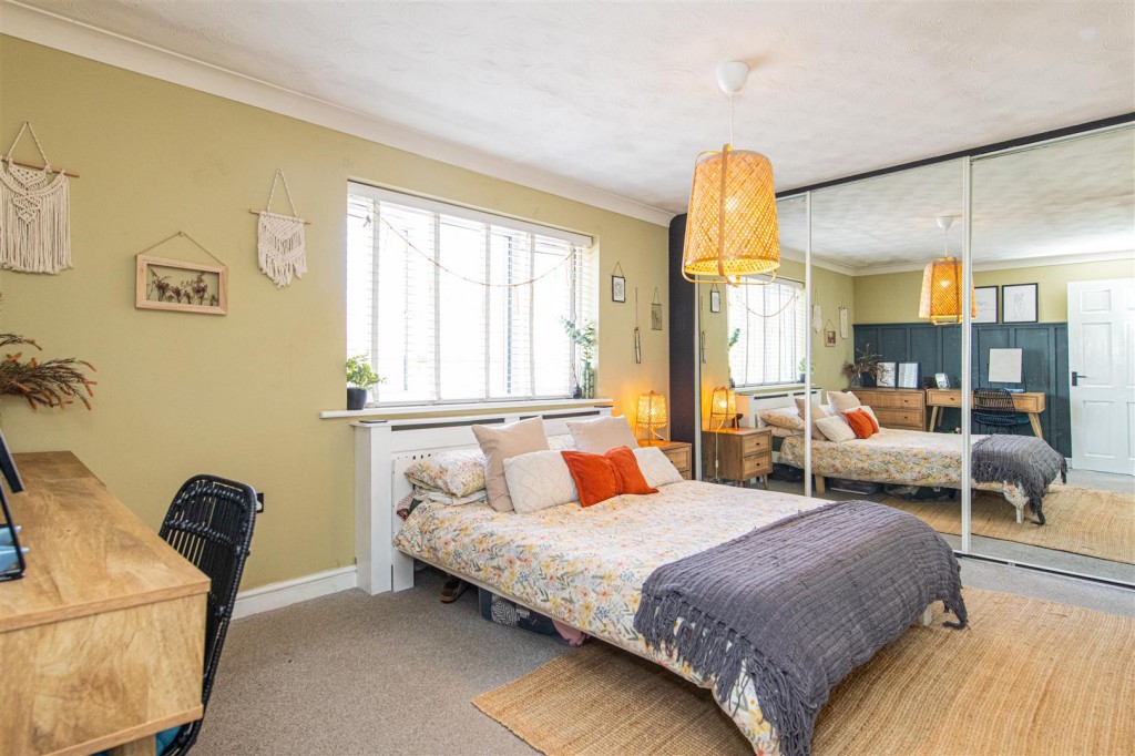 Images for Hallwood Road, Kettering EAID:oscarjamesapi BID:2