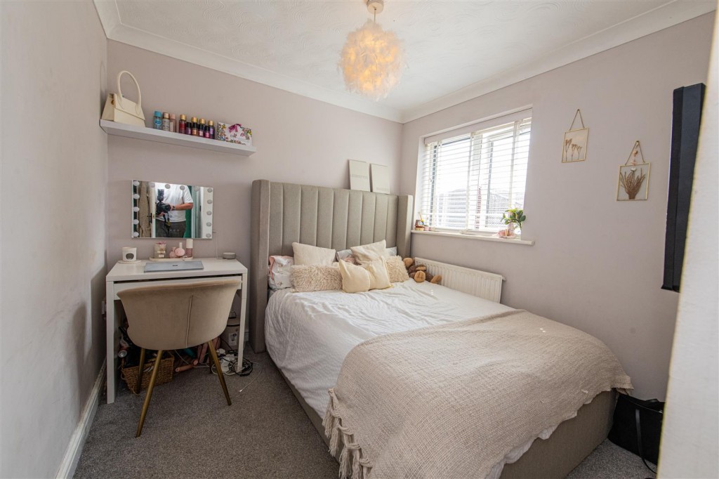 Images for Hallwood Road, Kettering EAID:oscarjamesapi BID:2