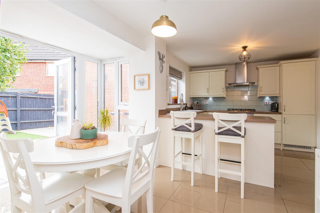 Images for Kestrel Road, Priors Hall EAID:oscarjamesapi BID:4