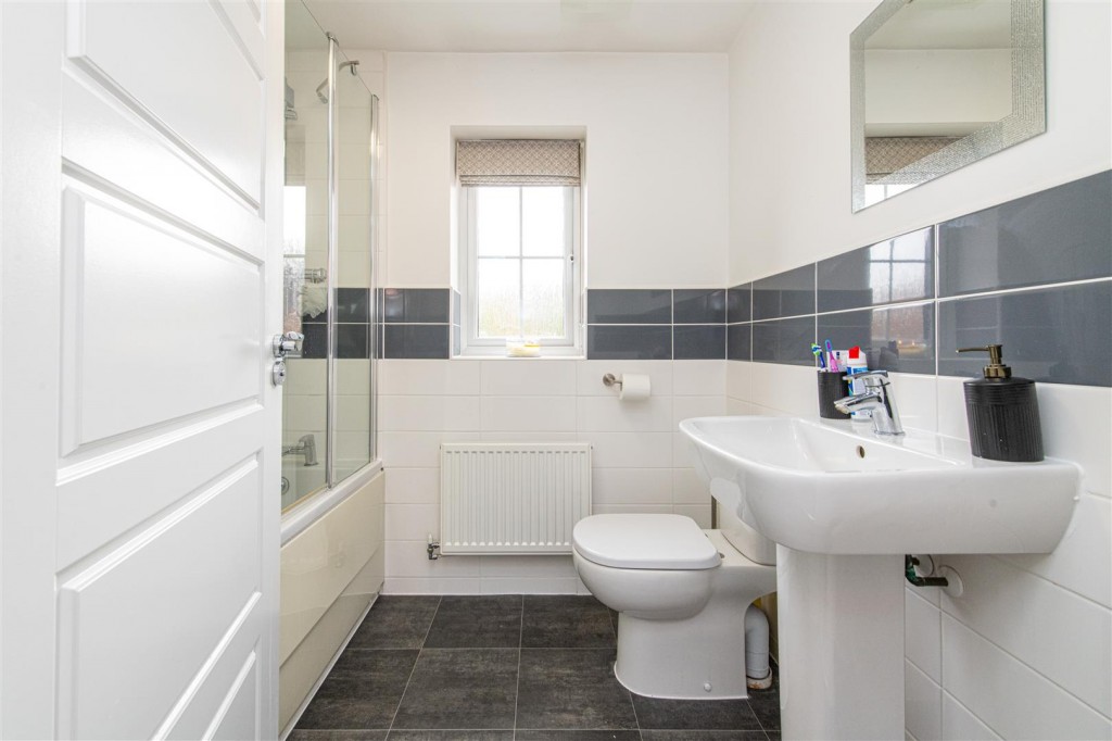 Images for Kestrel Road, Priors Hall EAID:oscarjamesapi BID:4
