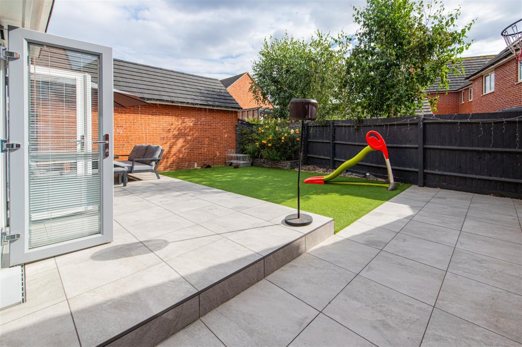 Images for Kestrel Road, Priors Hall EAID:oscarjamesapi BID:4