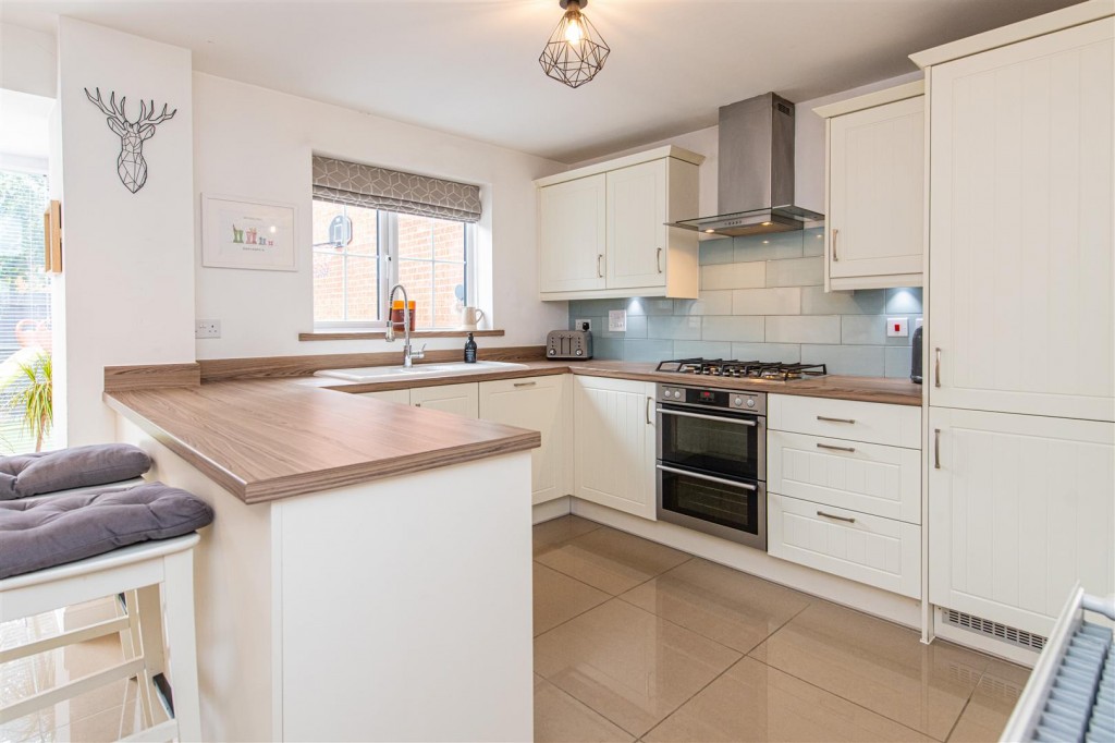 Images for Kestrel Road, Priors Hall EAID:oscarjamesapi BID:4