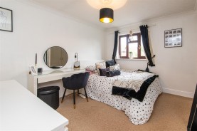 Images for Lakeside, Irthlingborough