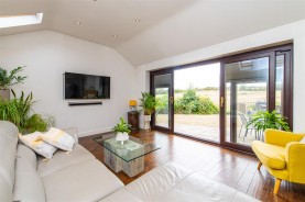 Images for Lakeside, Irthlingborough