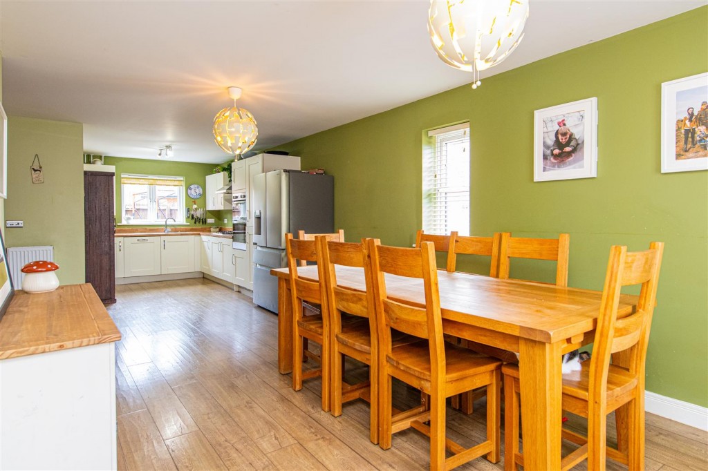 Images for Buckby Drive, Burton Latimer EAID:oscarjamesapi BID:3