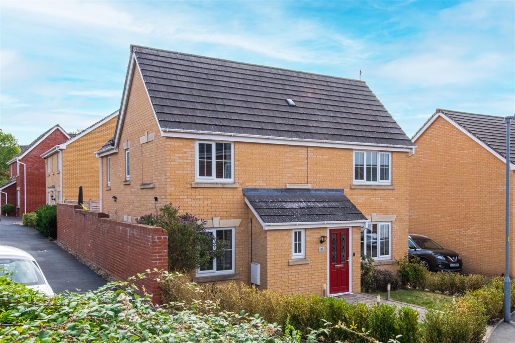 Images for Kempton Close, Corby EAID:oscarjamesapi BID:4