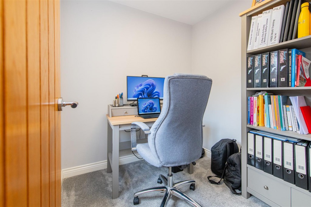 Images for Kempton Close, Corby EAID:oscarjamesapi BID:4