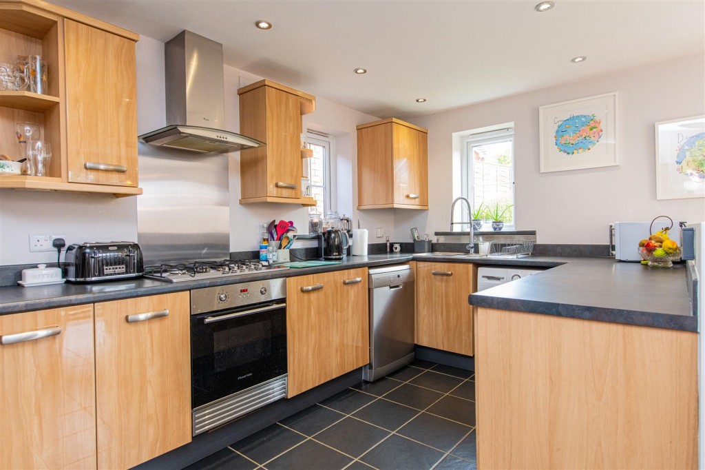 Images for Kempton Close, Corby EAID:oscarjamesapi BID:4