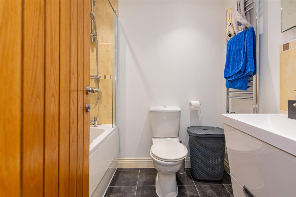 Images for Kempton Close, Corby EAID:oscarjamesapi BID:4