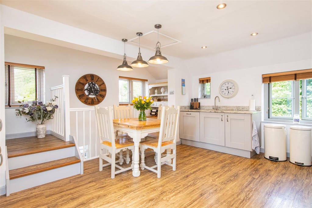 Images for Hogg Lane, Hallaton, Market Harborough EAID:oscarjamesapi BID:5