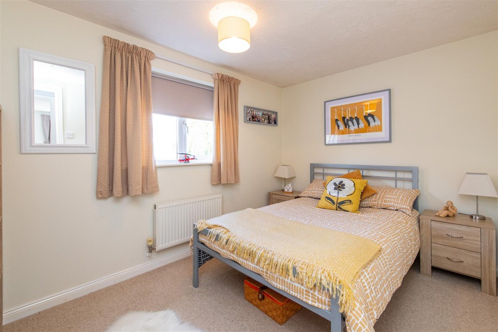 Images for Eyam Close, Desborough EAID:oscarjamesapi BID:2